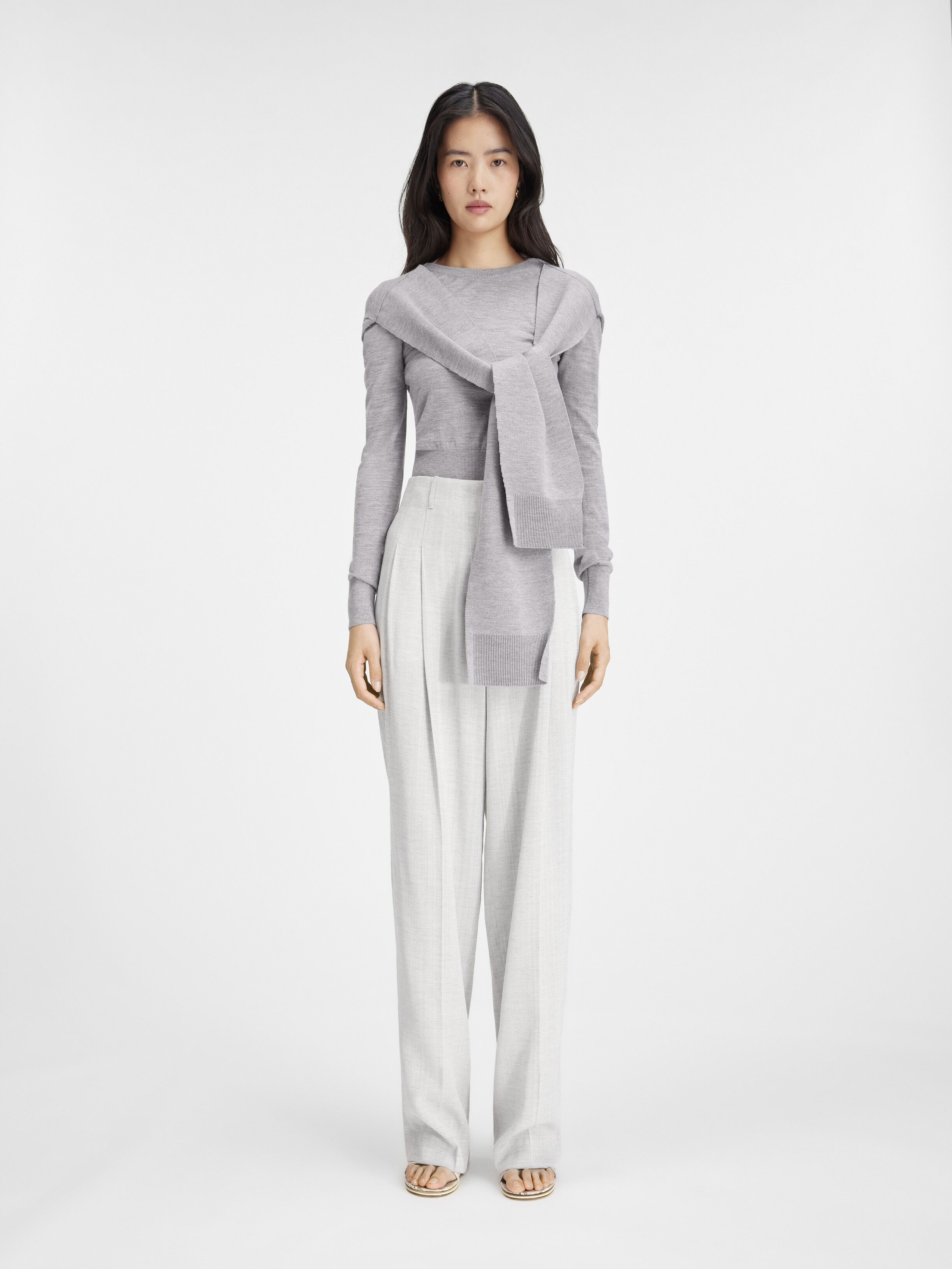 Le pantalon Titolo light grey LES SCULPTURES JACQUEMUS