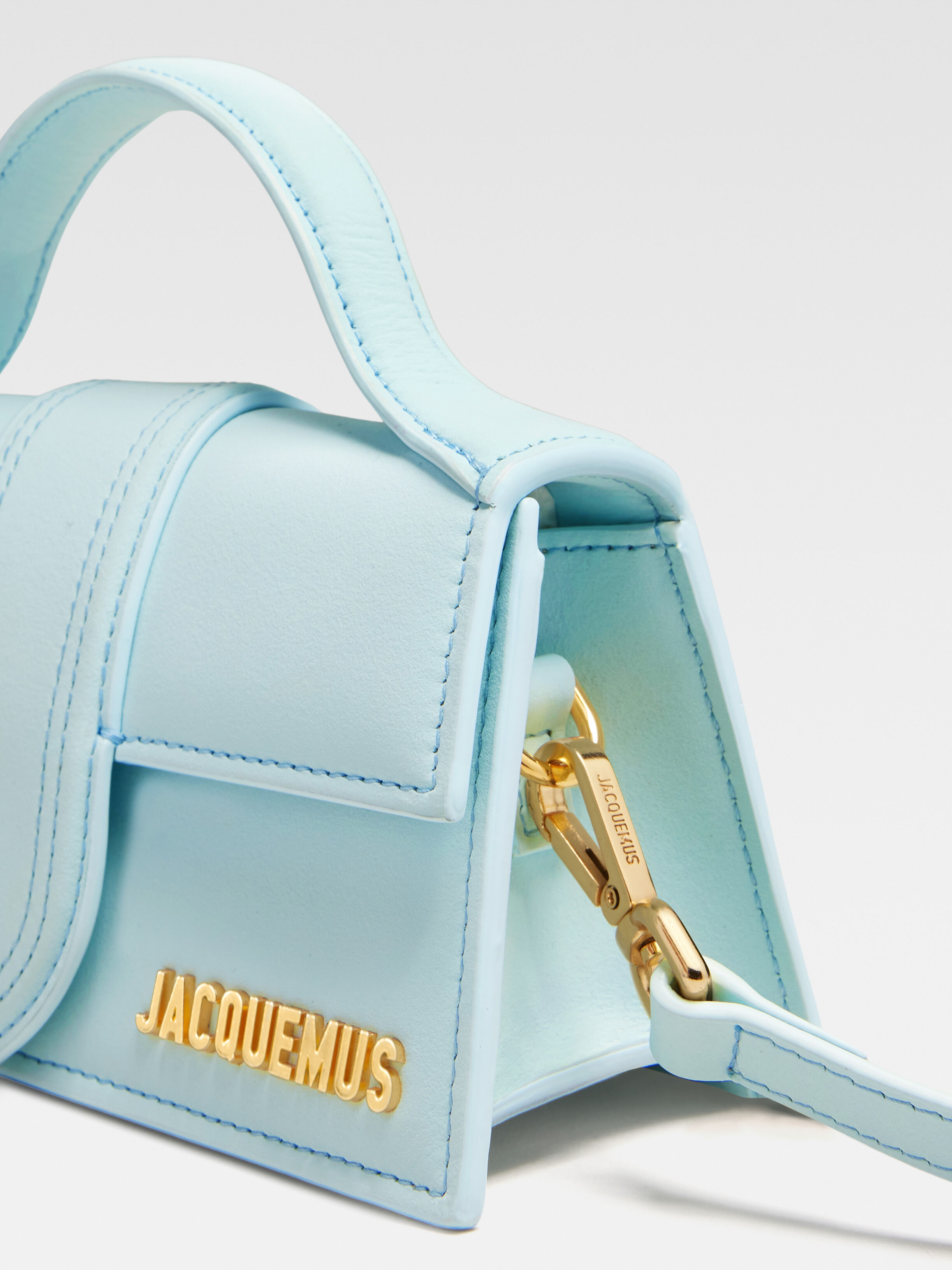 Baby blue best sale jacquemus bag