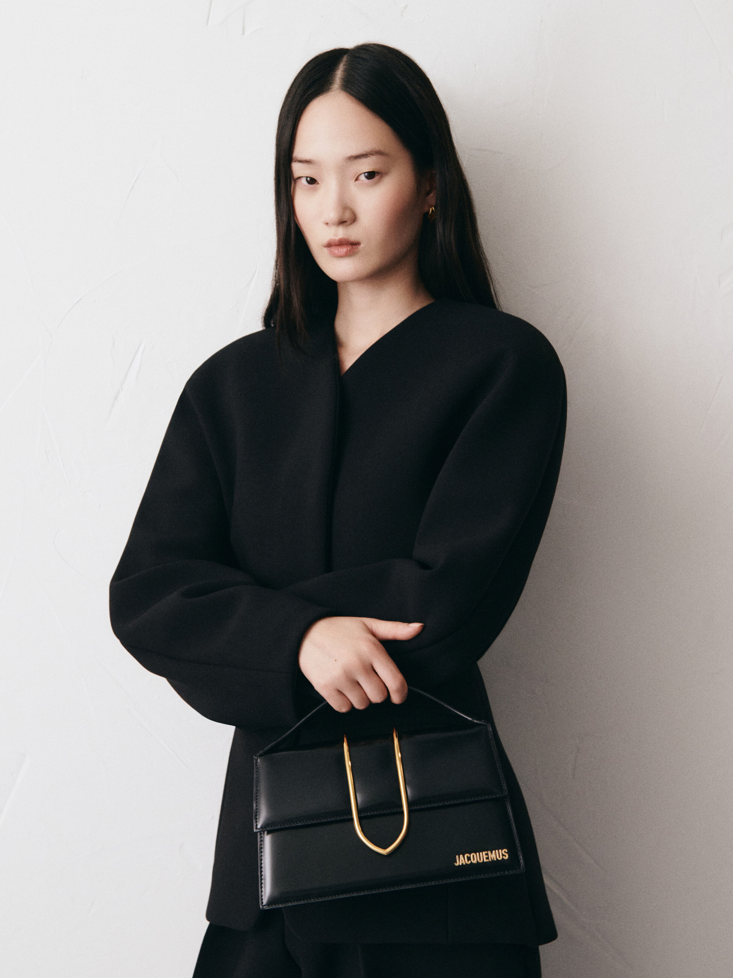 ジャックムス JACQUEMUS 223BA045 3072 土臭く トート L.BR 811<br> 送料無料 ブランド 高級