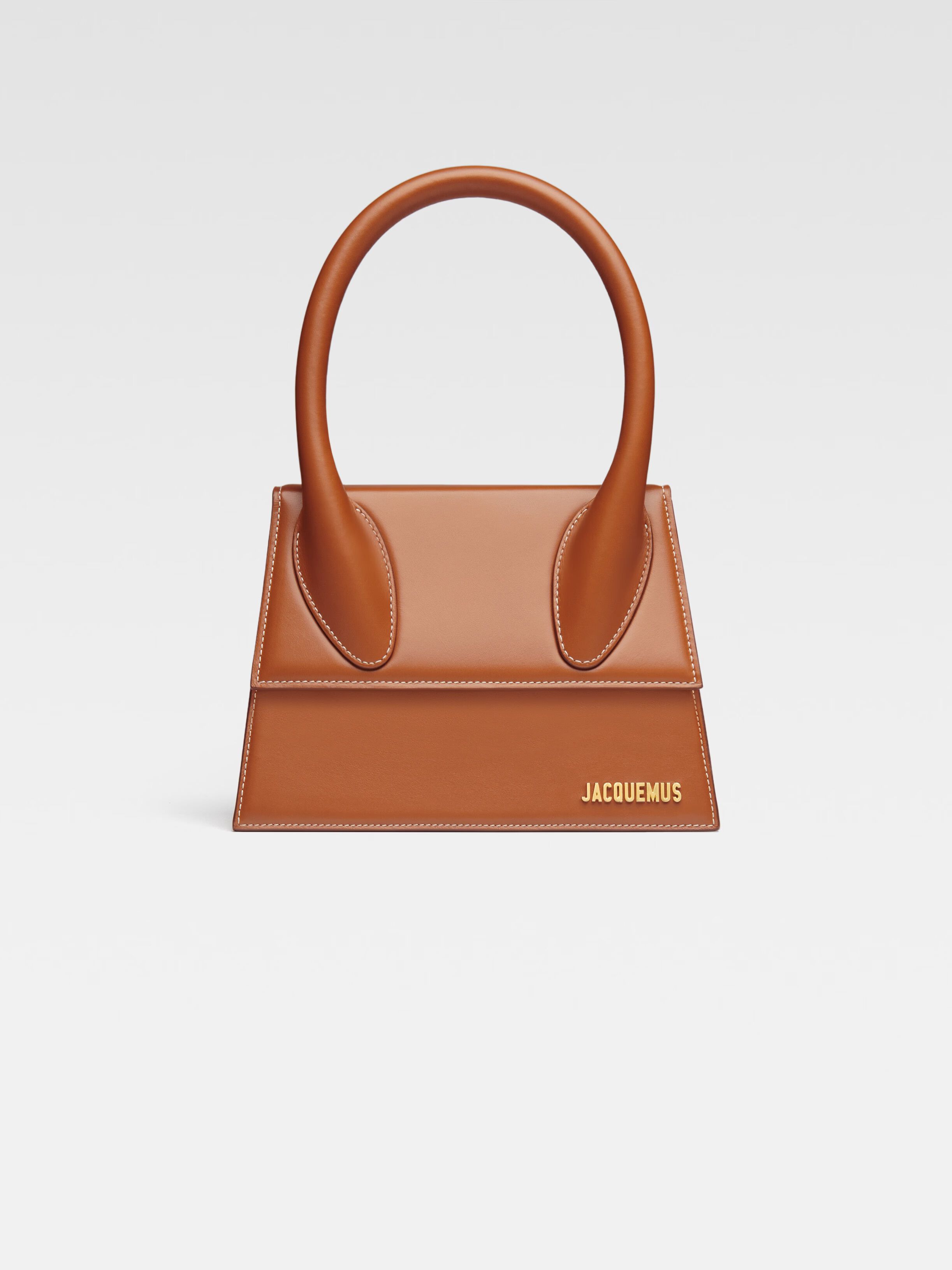 The large Chiquito - LES CLASSIQUES | JACQUEMUS Official Website